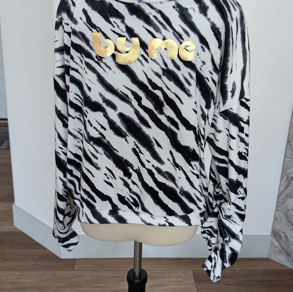 Women's top - Picture 2 of 11